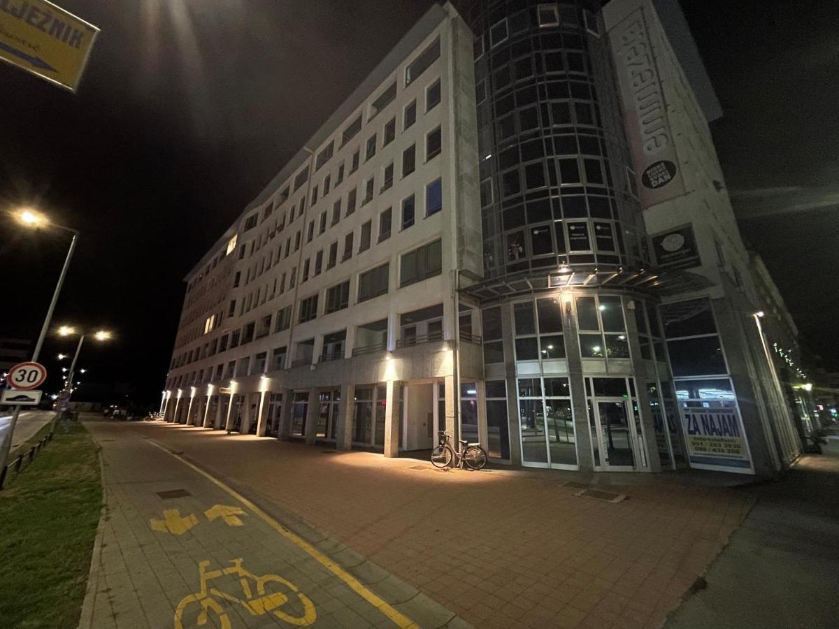 Korzo Osijek 2 Lägenhet Exteriör bild
